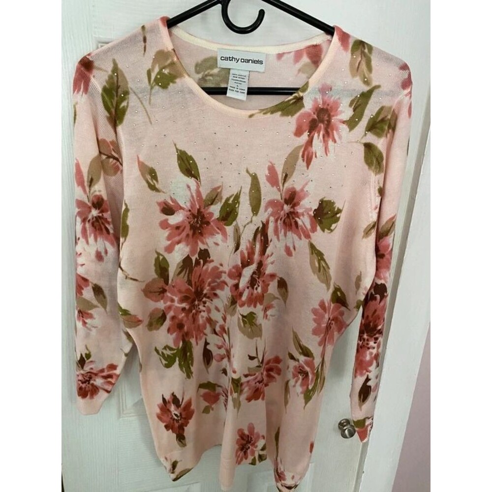 Cathy Daniel’s L floral sweater